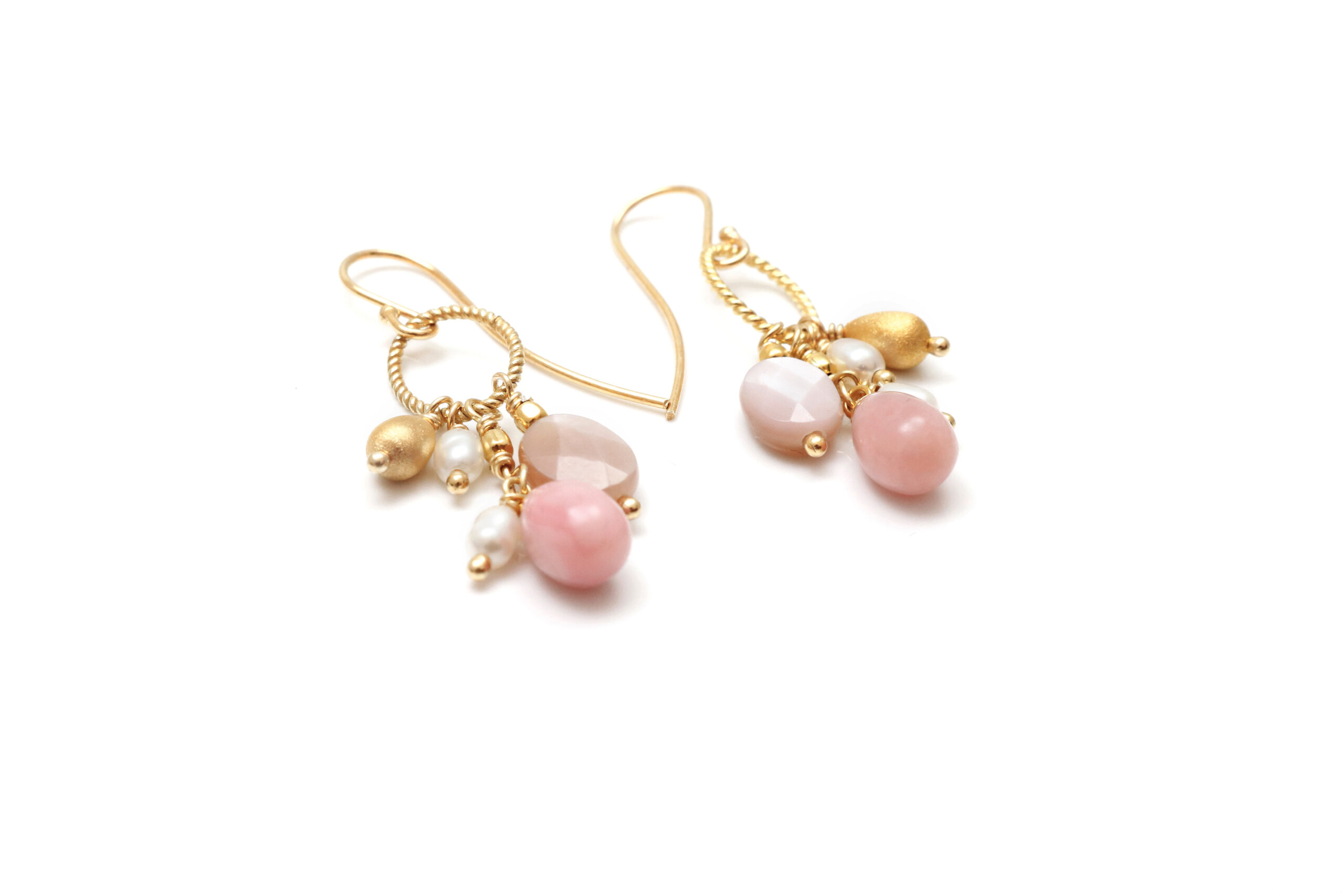 Øreringe med lyserød opal